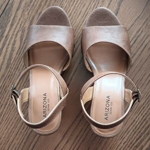 Arizona Jean Company Tan Sandals
